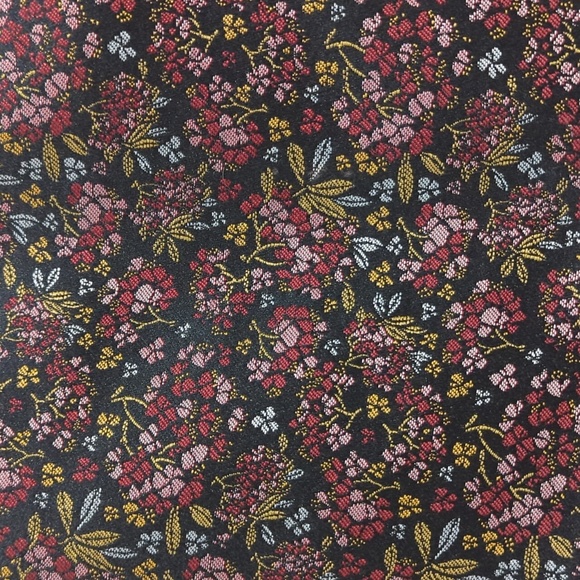 Loft Jacquard Floral Black Skirt With Pockets Size 4 - Picture 3 of 8